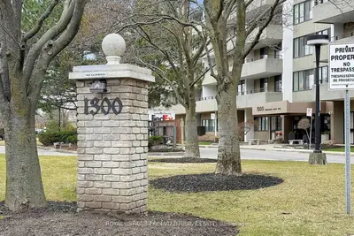 1300 Mississauga Valley Boulevard 902, Mississauga, On L5a 3s9
