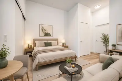 285 Dufferin Street 705, Toronto, On M6k 0j2