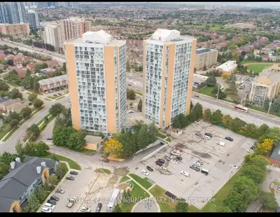 35 Trailwood Drive 1418, Mississauga, On L4z 3l6