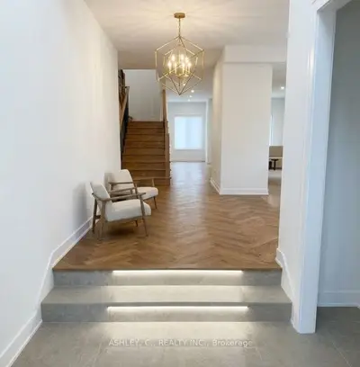 2574 Sharon Crescent, Mississauga, On L5c 1y8