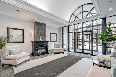 221 Robinson Street 307, Oakville, On L6j 7n9