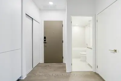 4015 The Exchange 611, Mississauga, On L5b 0n9