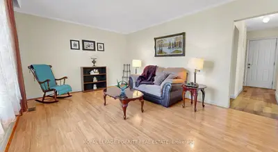 9 Putney Road, Toronto, On M8w 2k6