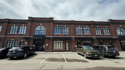 68 Jutland Road 6, Toronto, On M8z 2h1