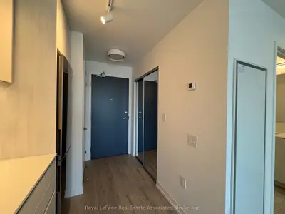 2485 Eglinton Avenue W 1002, Mississauga, On L5m 2v8