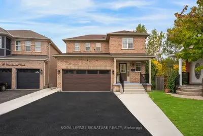 38 Charleswood Circle, Brampton, On L7a 1z2