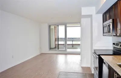 830 Lawrence Avenue W 714, Toronto, On M6a 1c3