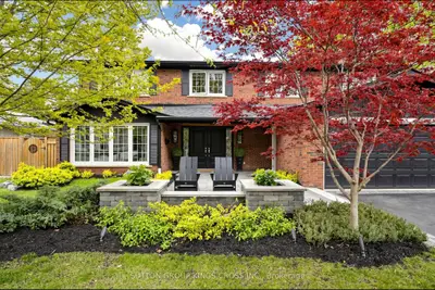 360 Isabella Avenue, Mississauga, On L5b 1b2