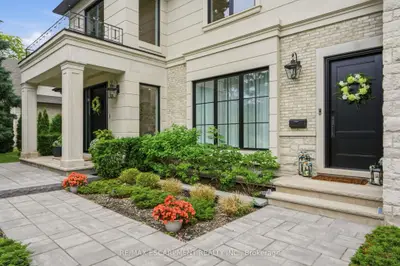 1544 Lochlin Trail, Mississauga, On L5g 3v7