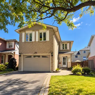 32 Steven Court, Brampton, On L6z 3a7