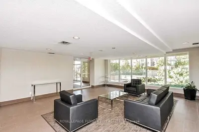 115 Hillcrest Avenue 1709, Mississauga, On L5b 3y9