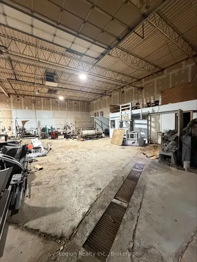 98 Rutherford Road S 1f, Brampton, On L6w 3j5