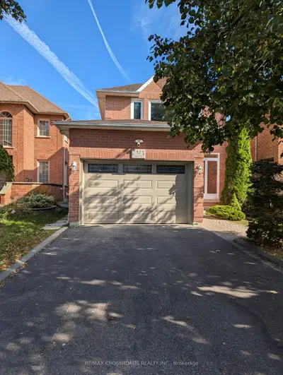 51 Hood Crescent, Brampton, On L6y 4s7