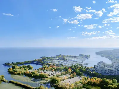 30 Shore Breeze Drive 3721, Toronto, On M8v 0j1