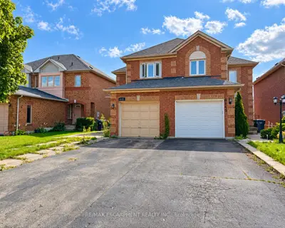 6143 Snowy Owl Crescent, Mississauga, On L5n 7b5