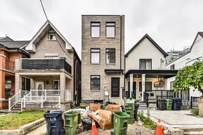 228 Emerson Ave Avenue Main, Toronto, On M6h 3t6