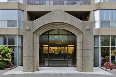 1800 The Collegeway Way 1401, Mississauga, On L5l 5s4