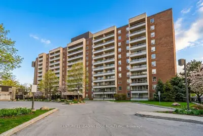 25 Four Winds Drive 604, Toronto, On M3j 1k8