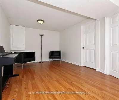 71 Ecclestone Drive, Brampton, On L6x 3m7