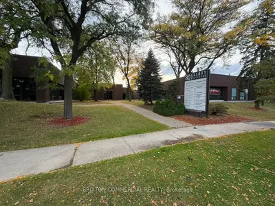 80 Galaxy Boulevard 12, Toronto, On M9w 4y8