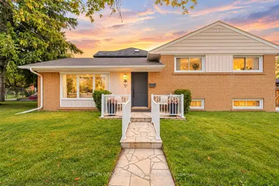 1 Lagos Road, Toronto, On M9w 4e3