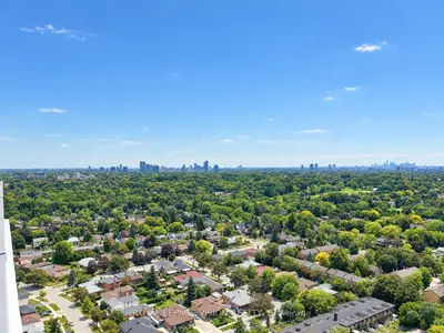 4010 Eglinton Avenue W 2716, Toronto, On M9a 0g5