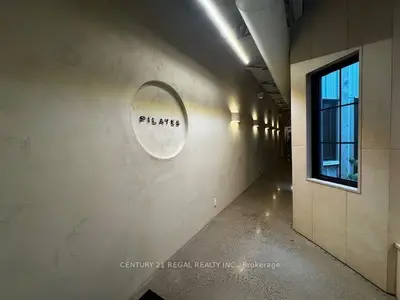 1564 Queen Street W 2nd Floor, Toronto, On M6r 1a6