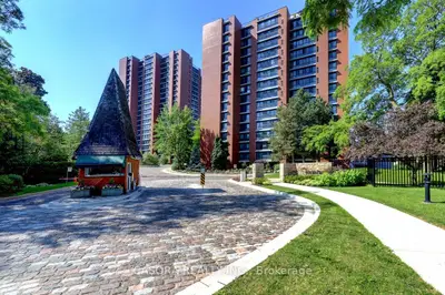 1400 Dixie Road 510, Mississauga, On L5e 3e1