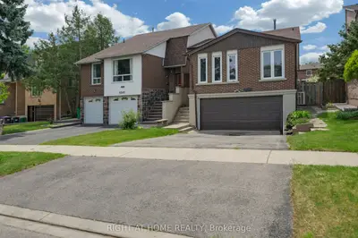 3241 Mccarthy Court, Mississauga, On L4y 3z4