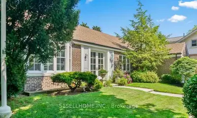 2583 Lake Shore Boulevard W, Toronto, On M8v 1g3