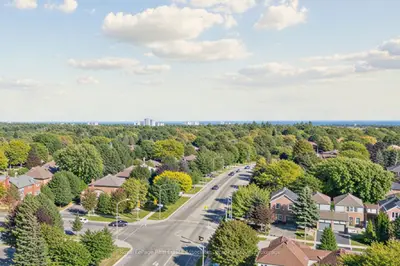 1905 Pilgrims Way Ph2, Oakville, On L6m 2x2