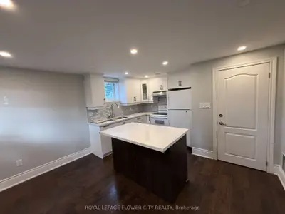 66 Ikley Road, Toronto, On M3j 1c6
