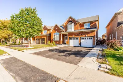 7 Bettey Road, Brampton, On L6p 1s9