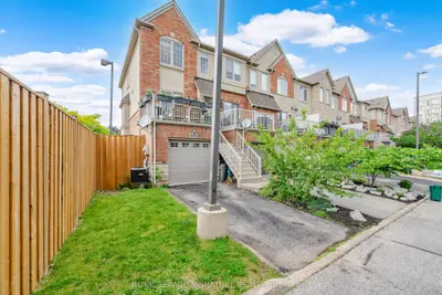 5035 Bidwell Common, Burlington, On L7l 0b4
