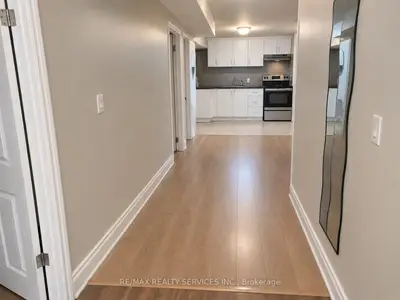 50 Banting Crescent, Brampton, On L6y 2k9