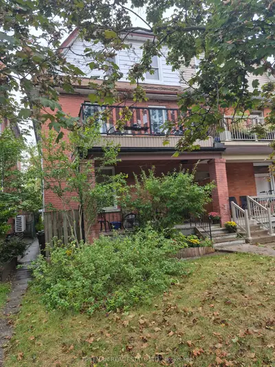 203 Fairview Avenue, Toronto, On M6p 3a6