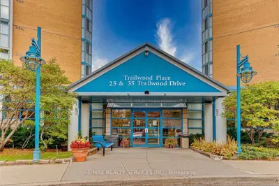 25 Trailwood Drive 502, Mississauga, On L4z 3k9