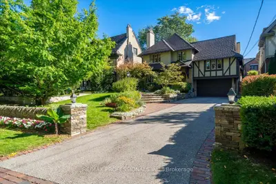17 King Georges Road, Toronto, On M8x 1k7