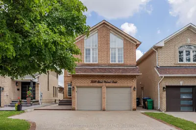 7339 Black Walnut Trail, Mississauga, On L5n 7m3