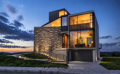 379 Ellis Park Road, Toronto, On M6s 2v7