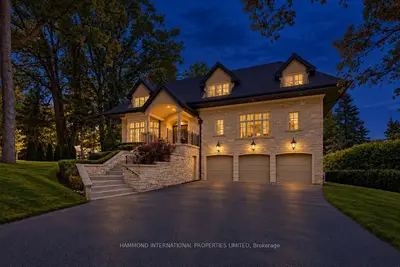 8 Country Club Drive, Toronto, On M9a 3j4