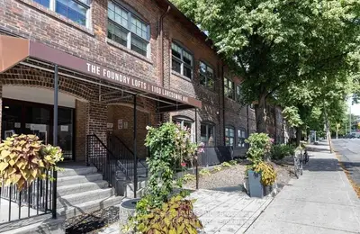 1100 Lansdowne Avenue 201, Toronto, On M6h 4k1