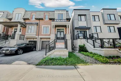 17 Vaudeville Drive, Toronto, On M8w 0b4