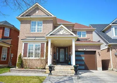 759 Hutchinson Avenue #upper, Milton, On L9t 6a8