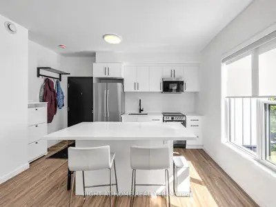 148 Glenlake Avenue 9, Toronto, On M6p 1e7