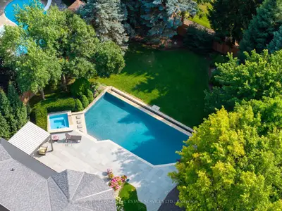 70 Shorewood Place, Oakville, On L6k 3y4