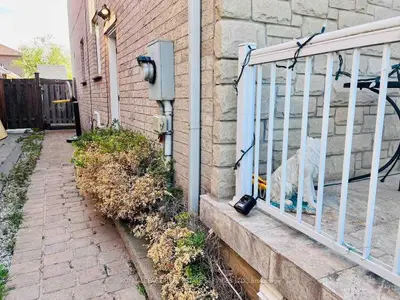 1038 Agram Drive, Oakville, On L6h 7l6