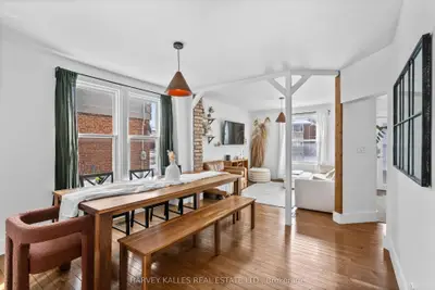 14 Manitoba Street, Toronto, On M8y 1c7