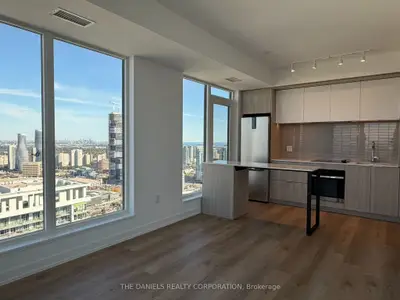 395 Square One Drive 4003, Mississauga, On L5b 0p6