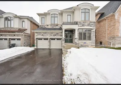 45 Daisy Meadow Crescent, Caledon, On L7c 4g4